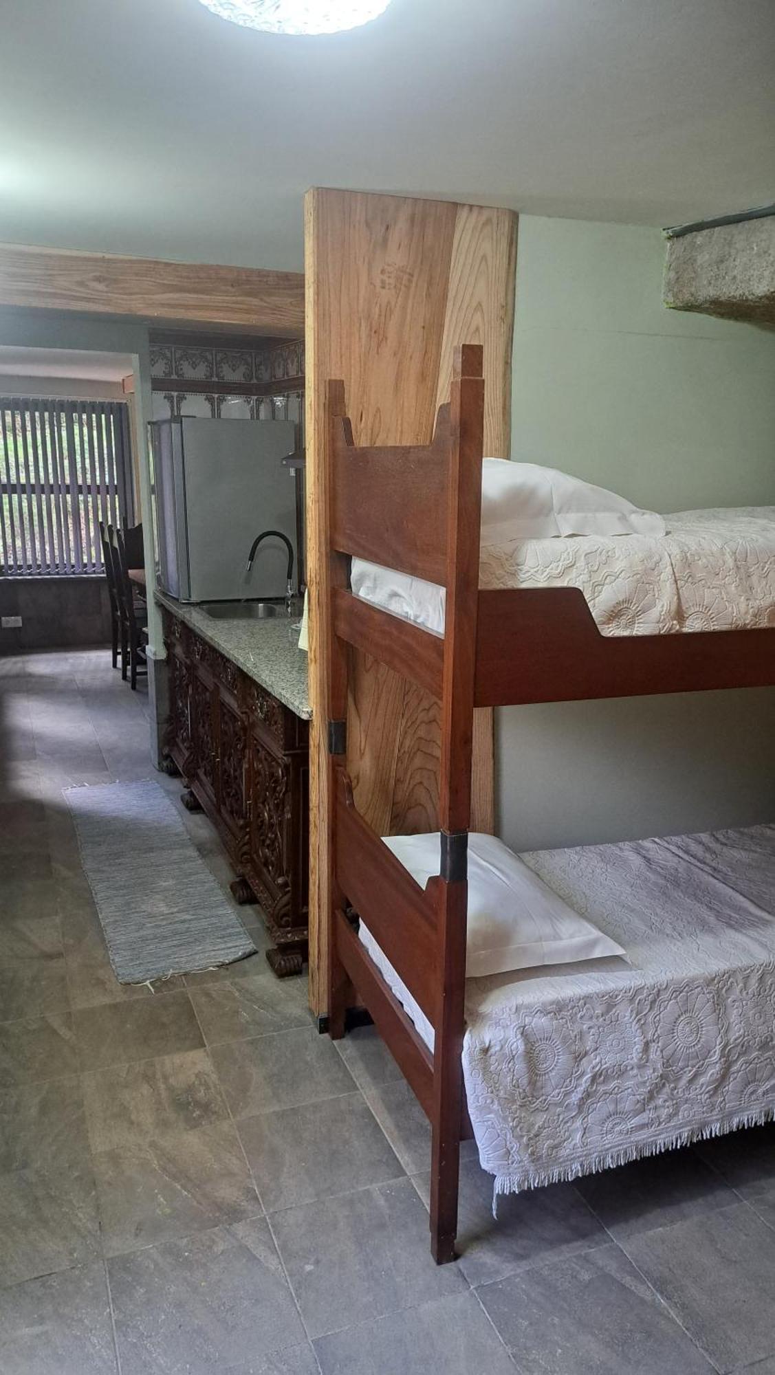 Moleiro Da Costa Ma Guest house